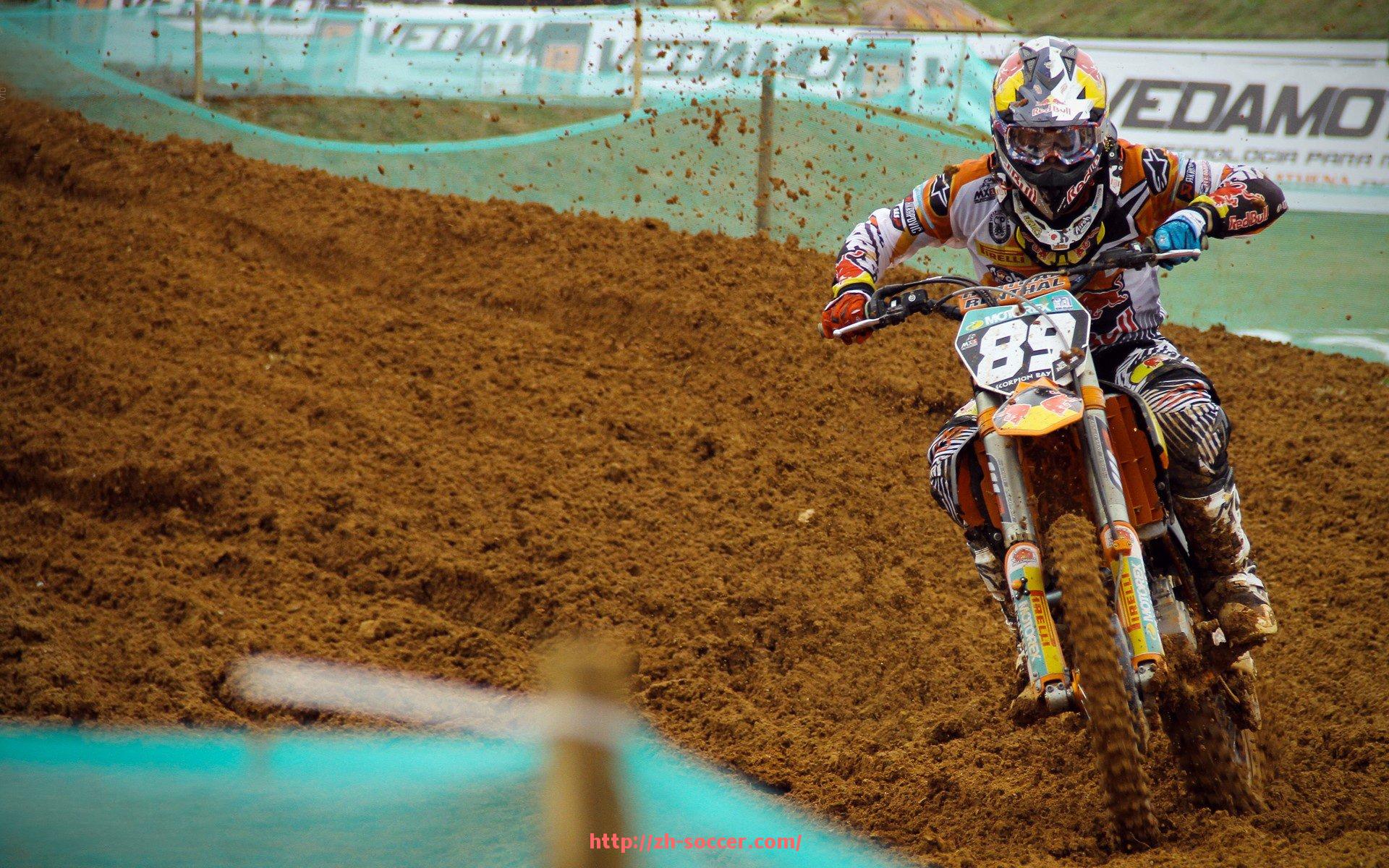 足球直播-魔鬼主场能否逆袭次回合冠军争夺战